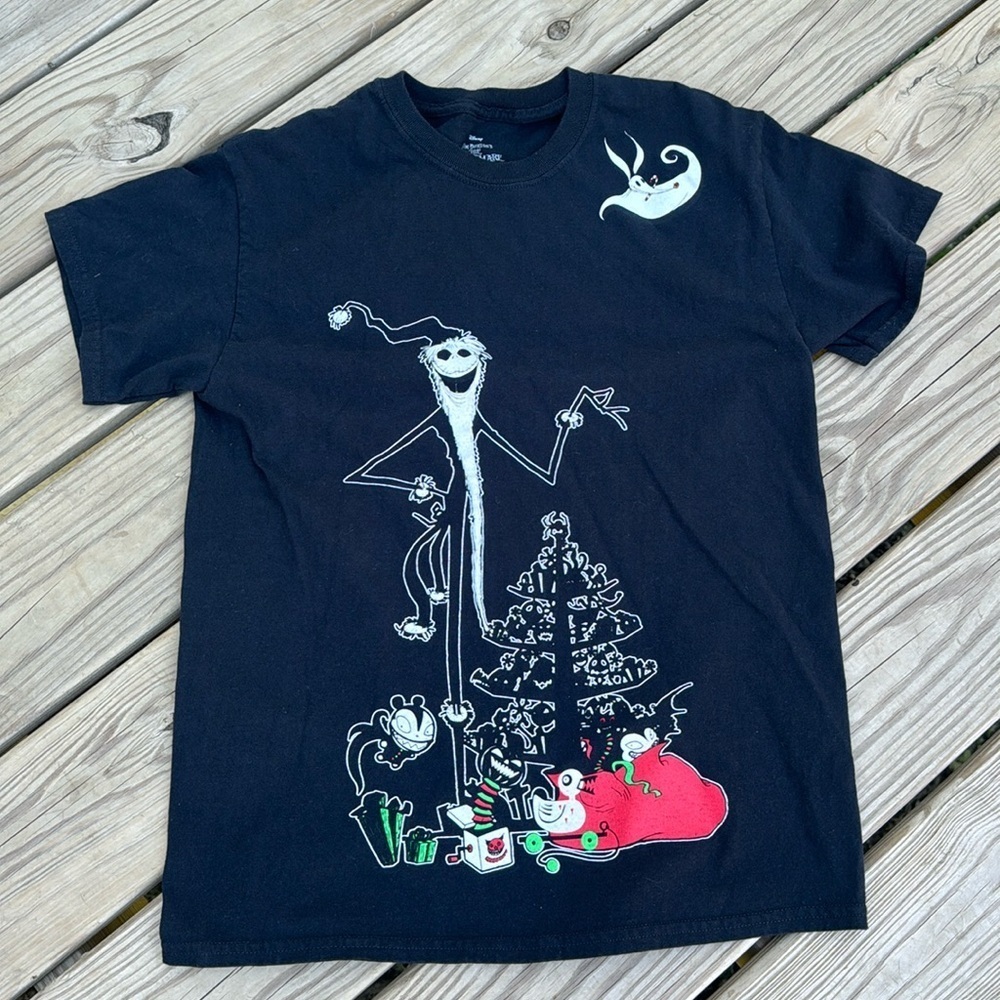 DISNEYS NIGHT BEFORE CHRISTMAS T SHIRT🍍sz s/m🍍RK